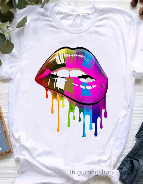 Load image into Gallery viewer, Diva Lipstick Print T-Shirt
