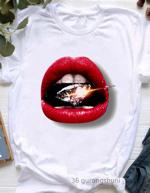 Load image into Gallery viewer, Diva Lipstick Print T-Shirt

