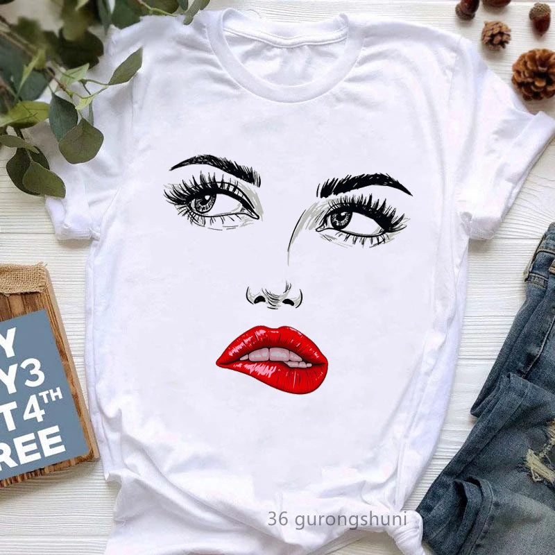 Diva Lipstick Print T-Shirt